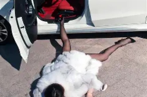 全网狂追姚晨离婚瓜：你以为消遣娱乐实则被算法圈养为流量燃料