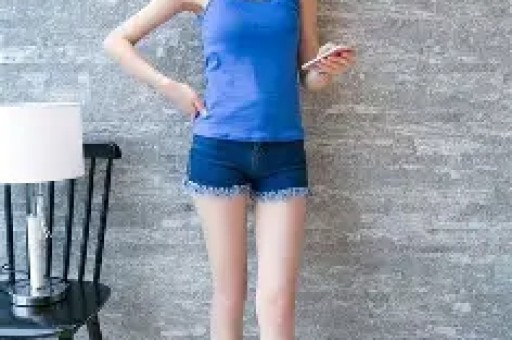 又3大瓜!深夜泡酒吧全身整容恋情曝光个个劲爆关晓彤也被牵连