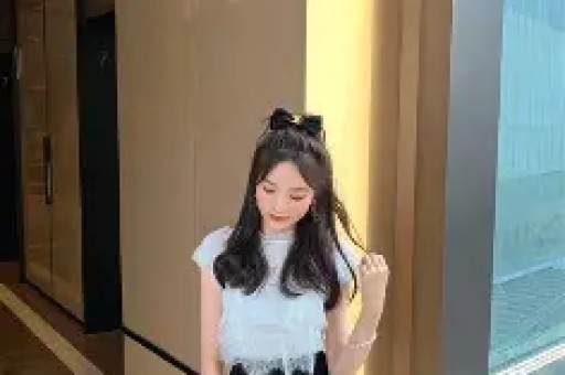 赵达婚宴一路热吻太太！新娘被曝小12岁育有一女腹部隆起引猜测